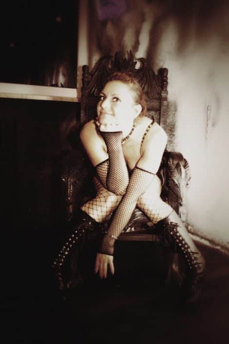 Shootings im Club Lillith, Netz und Teufelsthron