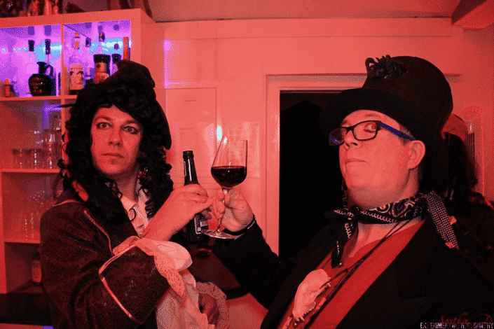 Pirates & Bitches, Greig + Schatzi