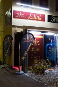 Rundgang - Eingang Lillith Club